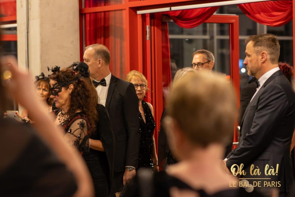 Elegante Gala mit Gästen