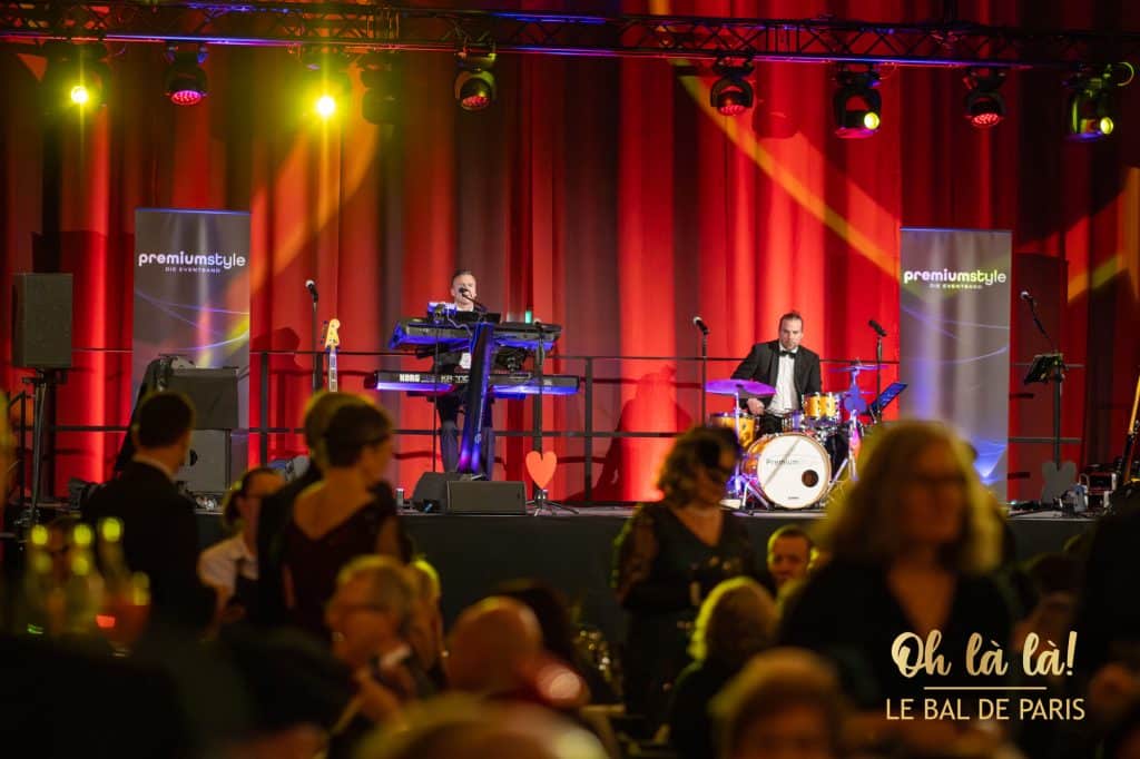 Band spielt bei Veranstaltung
