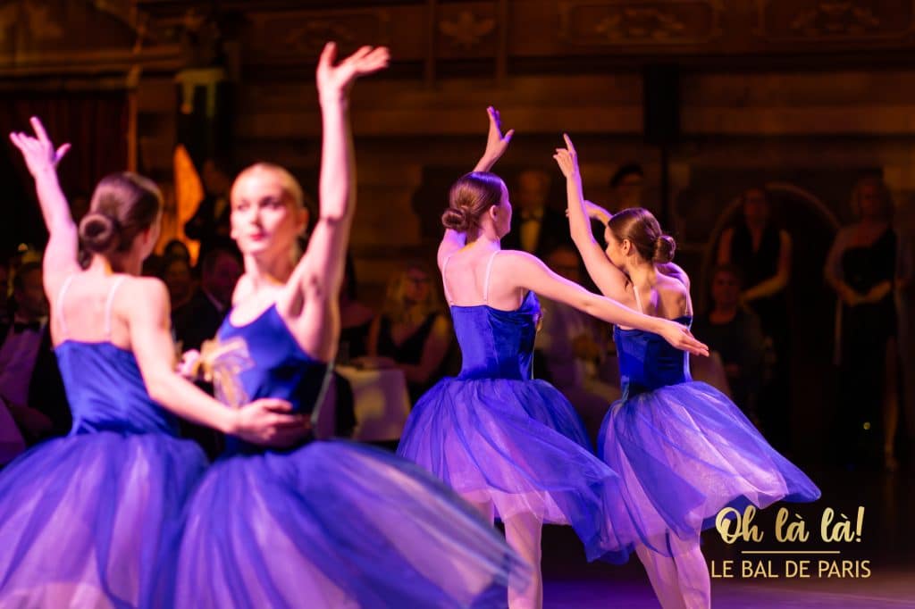 Ballet dancers in blue tutus
