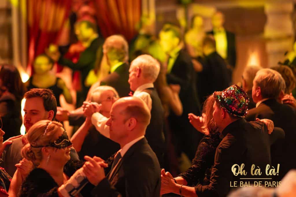 Tanzparty im Ballkleid