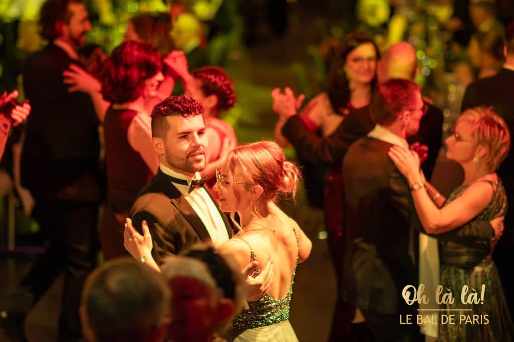 Tanzen im Ballsaal Paris