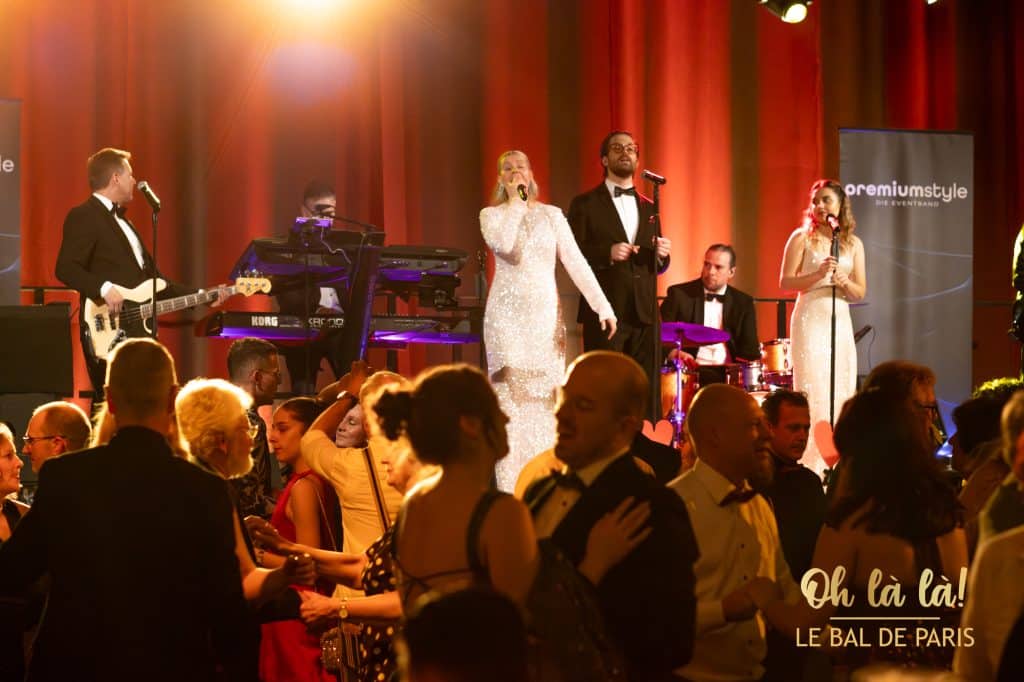 Band spielt auf Gala-Abend