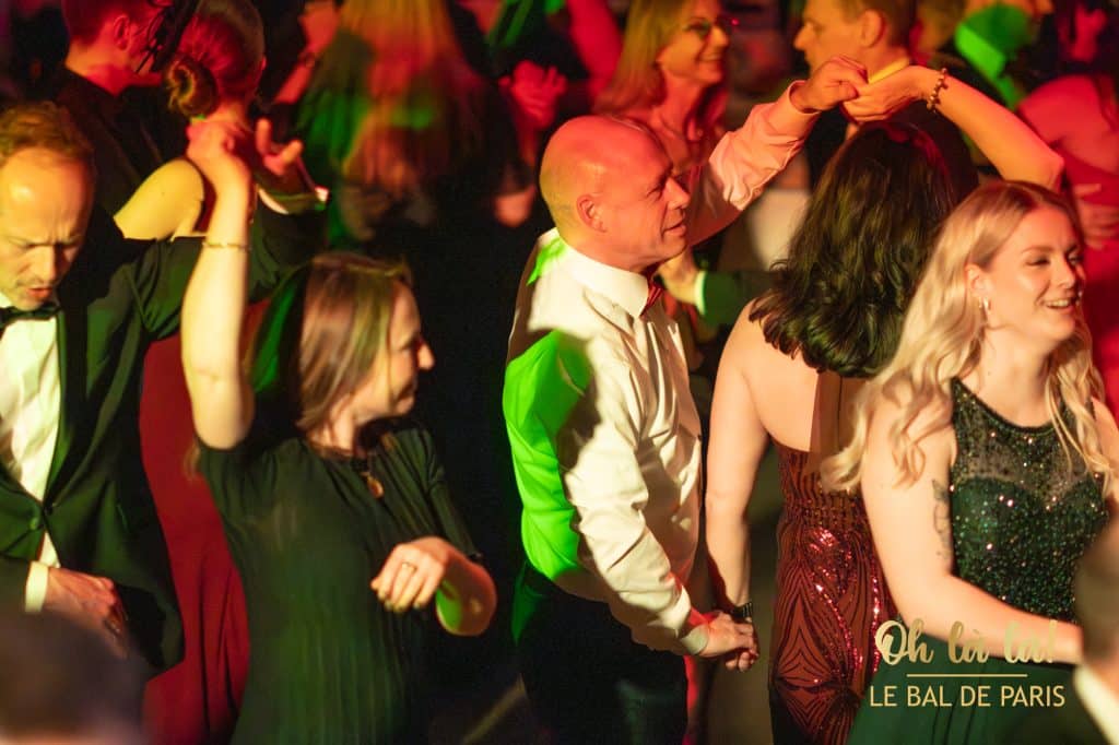 Tanztrio bei Ballnacht